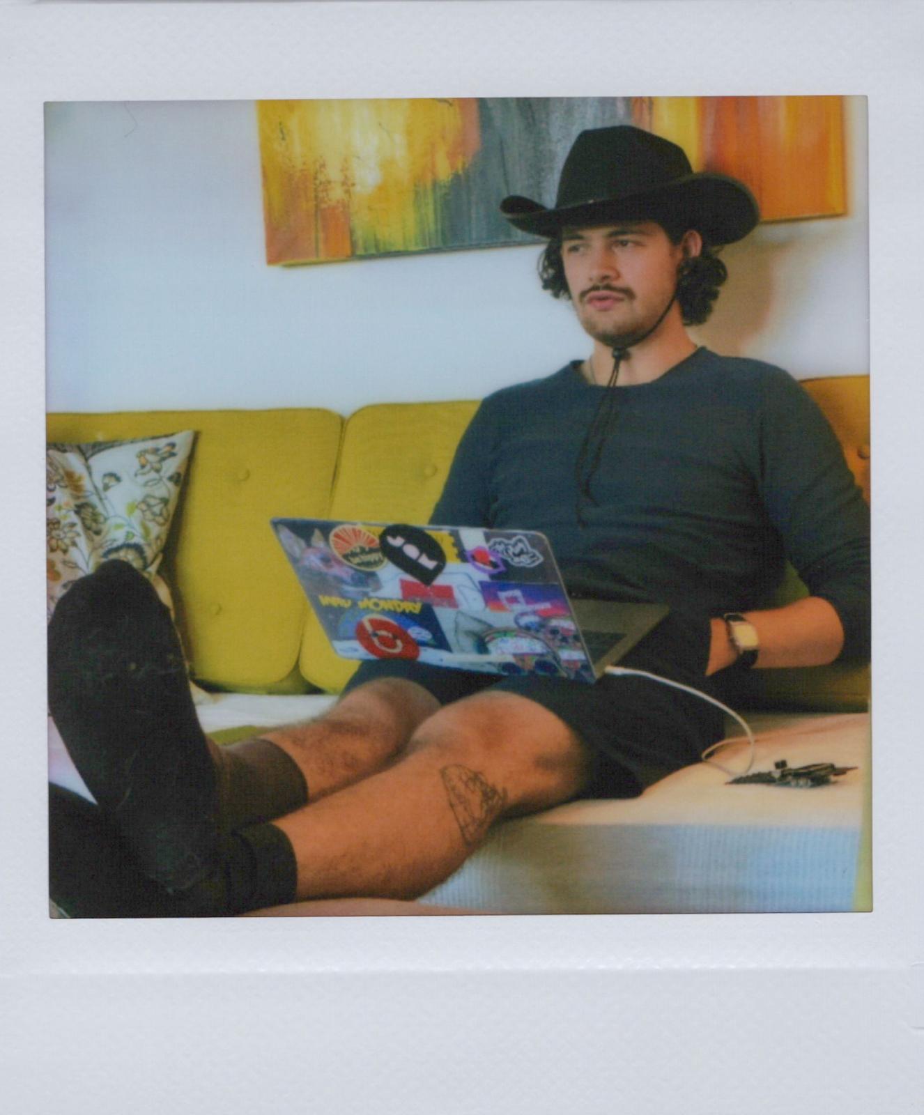 Portrait with unicorn balloon